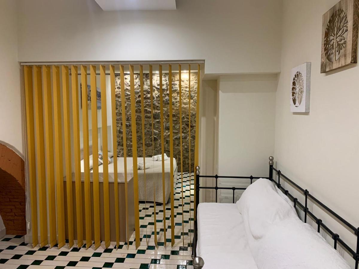 Vitrani'S House Apartments チェファル エクステリア 写真